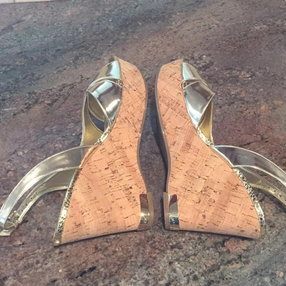 9 Marc Fisher Wedges